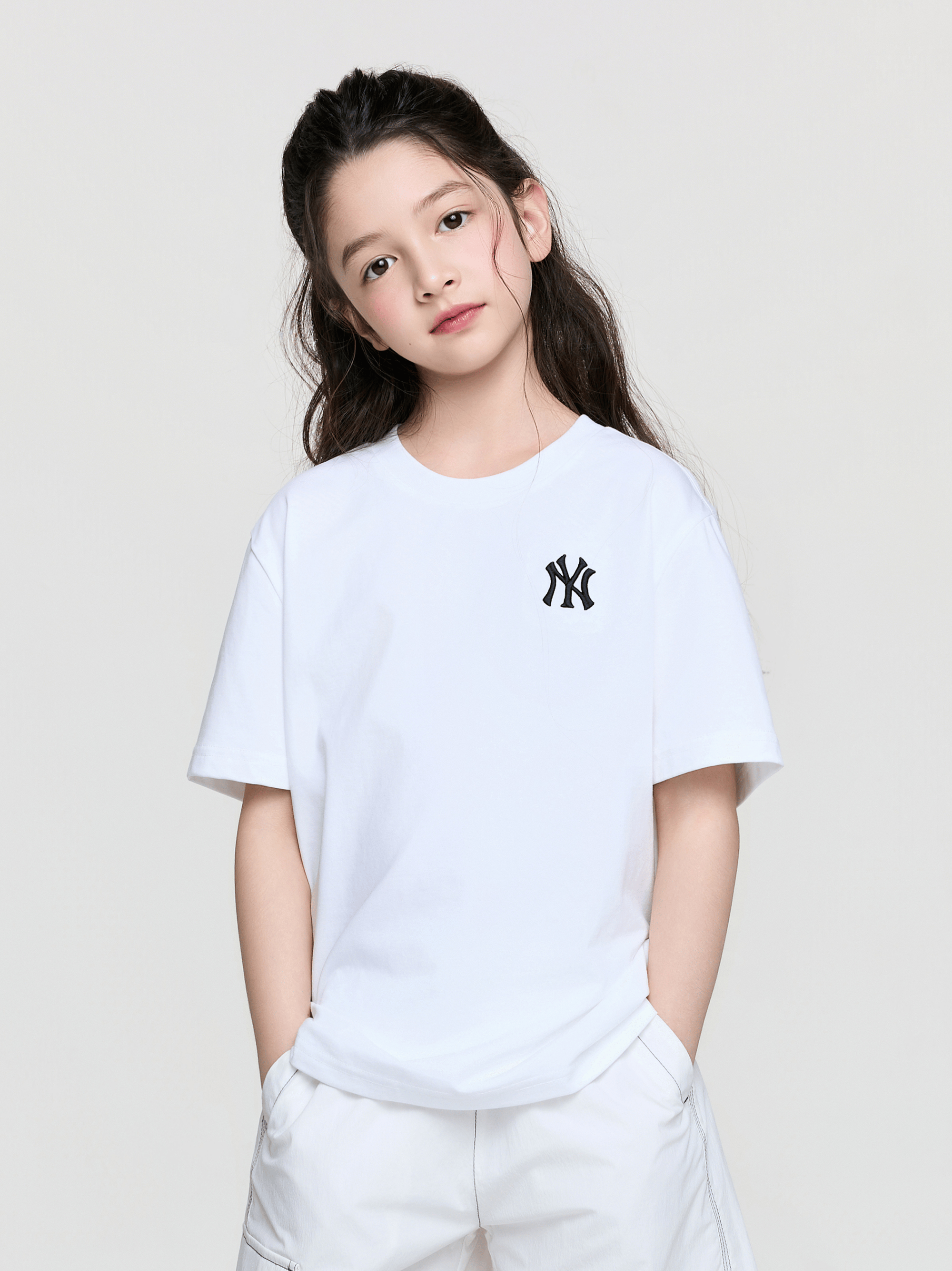 베이직 스포티브 스몰로고 티셔츠 뉴욕양키스