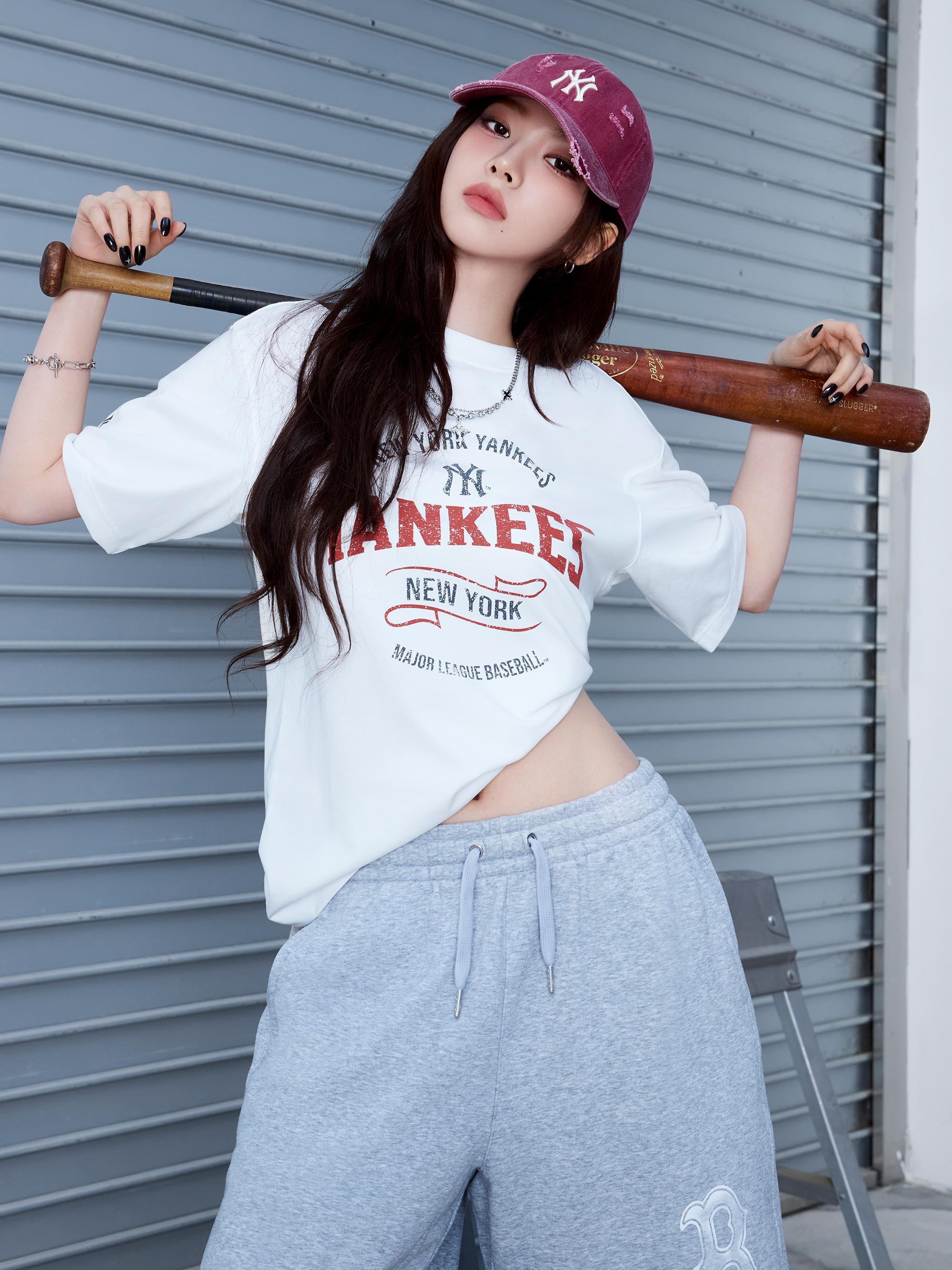 바시티 빈티지 컬러 그래픽 오버핏 반팔 티셔츠 뉴욕양키스