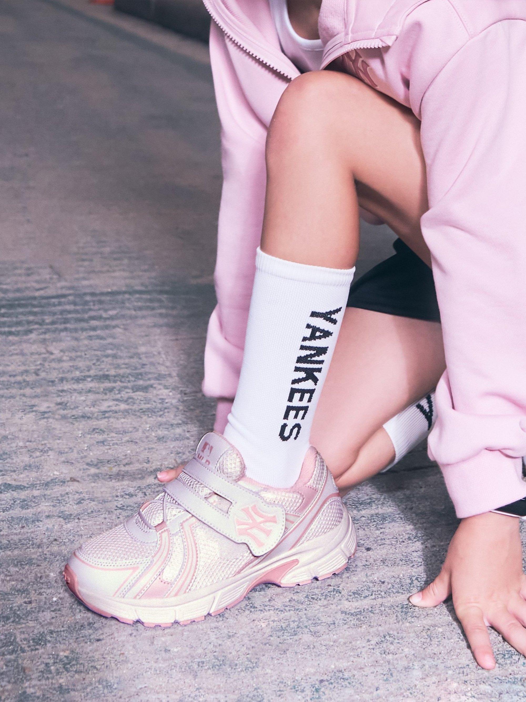 MLB公式正規品 ヴィンテージ レタリング ジムサック CLE(Pink) MLB 트랙 러너 뉴욕양키스 (PINK)