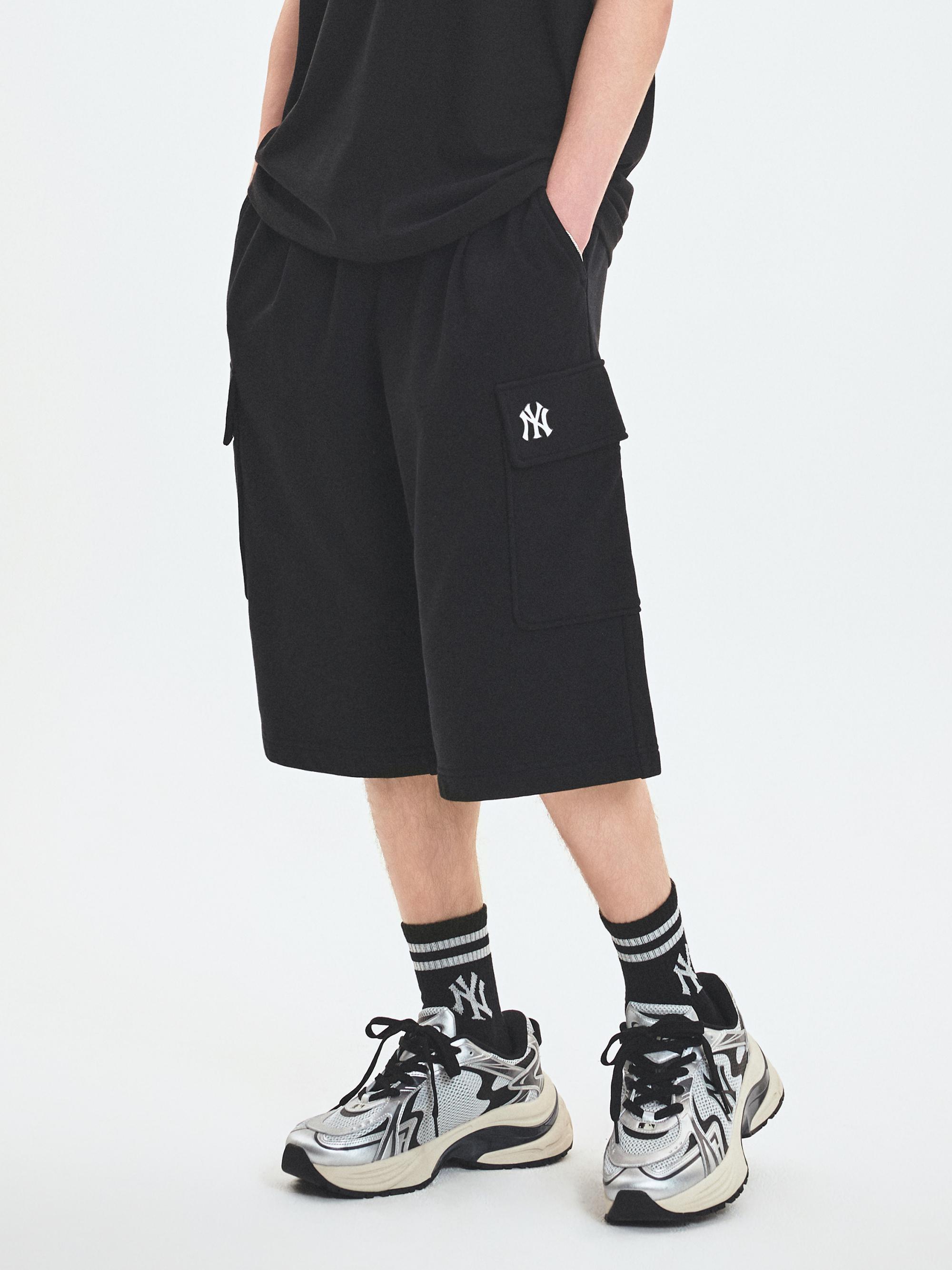 MLB 베이직 스몰로고 원턱 카고 버뮤다 숏팬츠 뉴욕양키스 (BLACK)