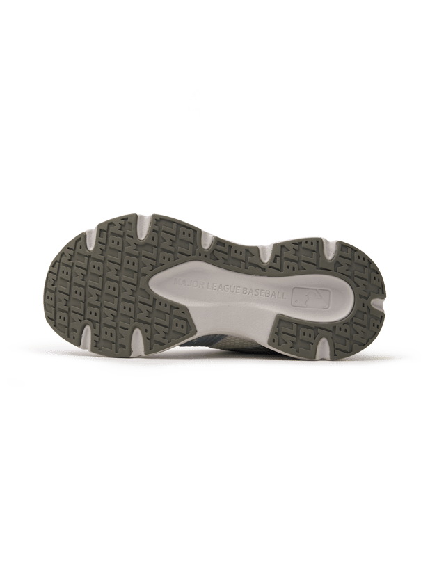 MLB■A.C.E Runner V2 Silver■送料込 엠엘비 코리아 - DYNAMIC COLOR WAY MLB ACE RUNNER