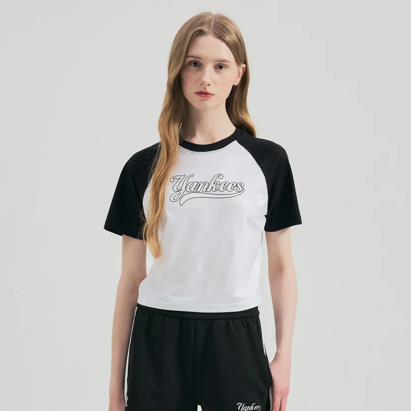 여성 바시티 라글란 크롭 티셔츠 뉴욕양키스